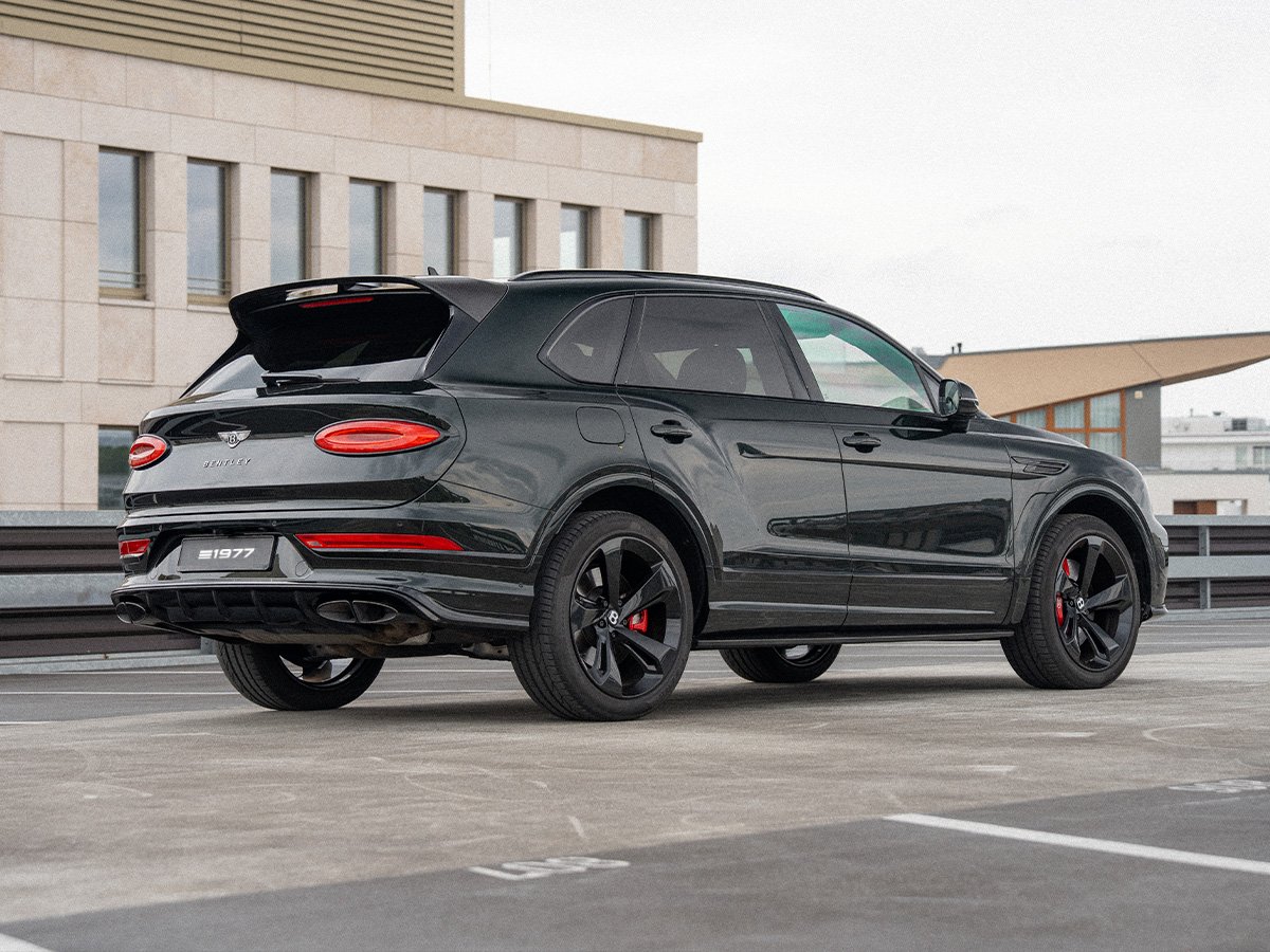 bentley-bentayga-azure-v8-fx679m4-1200x900-02