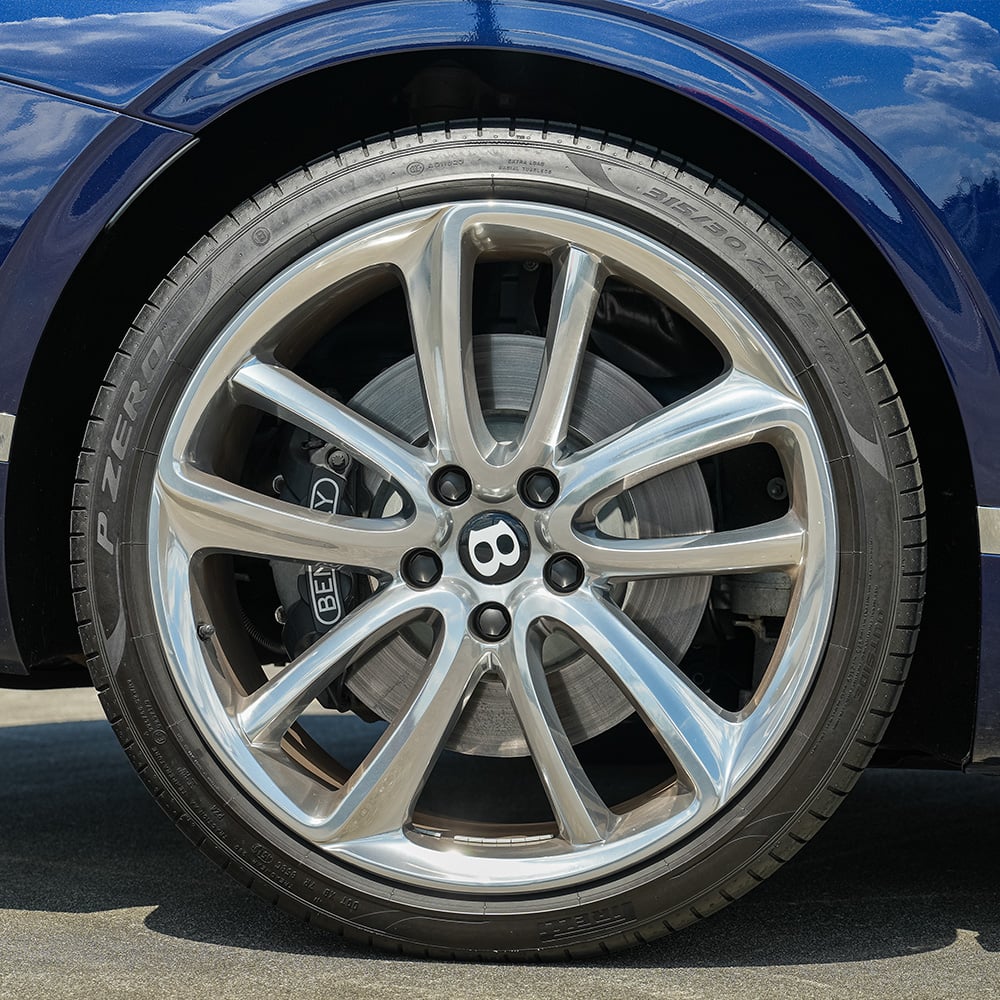 bentley-continental-gt-w12-cabrio-hs59fp7-1000x1000-03