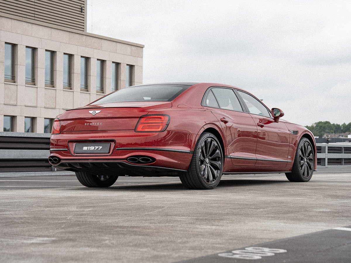 bentley-flying-spur-v8-hs785w2-1200x900-05