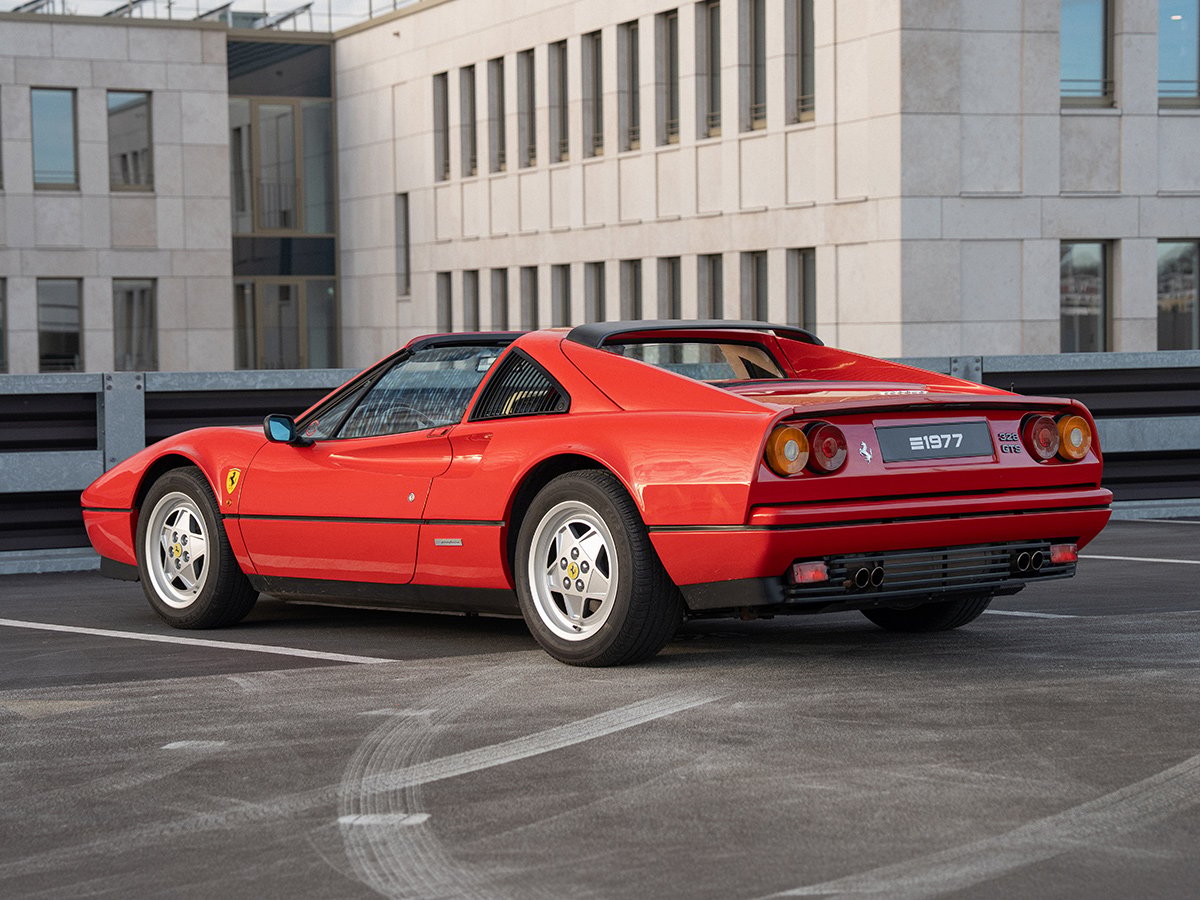 ferrari-328-gts-hs258f3-1200x900-04