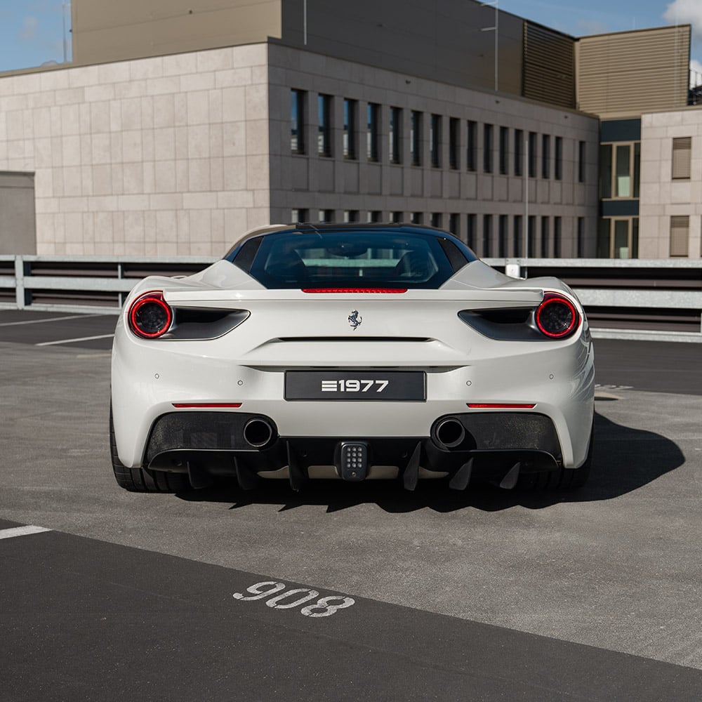 ferrari-488-gtb-est2325-1000x1000-web-05