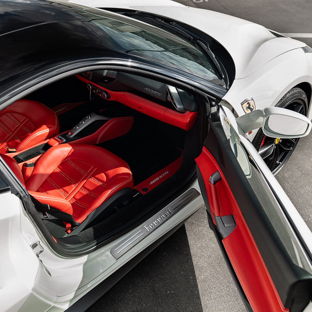 ferrari-488-gtb-est2325-1000x1000-web-11