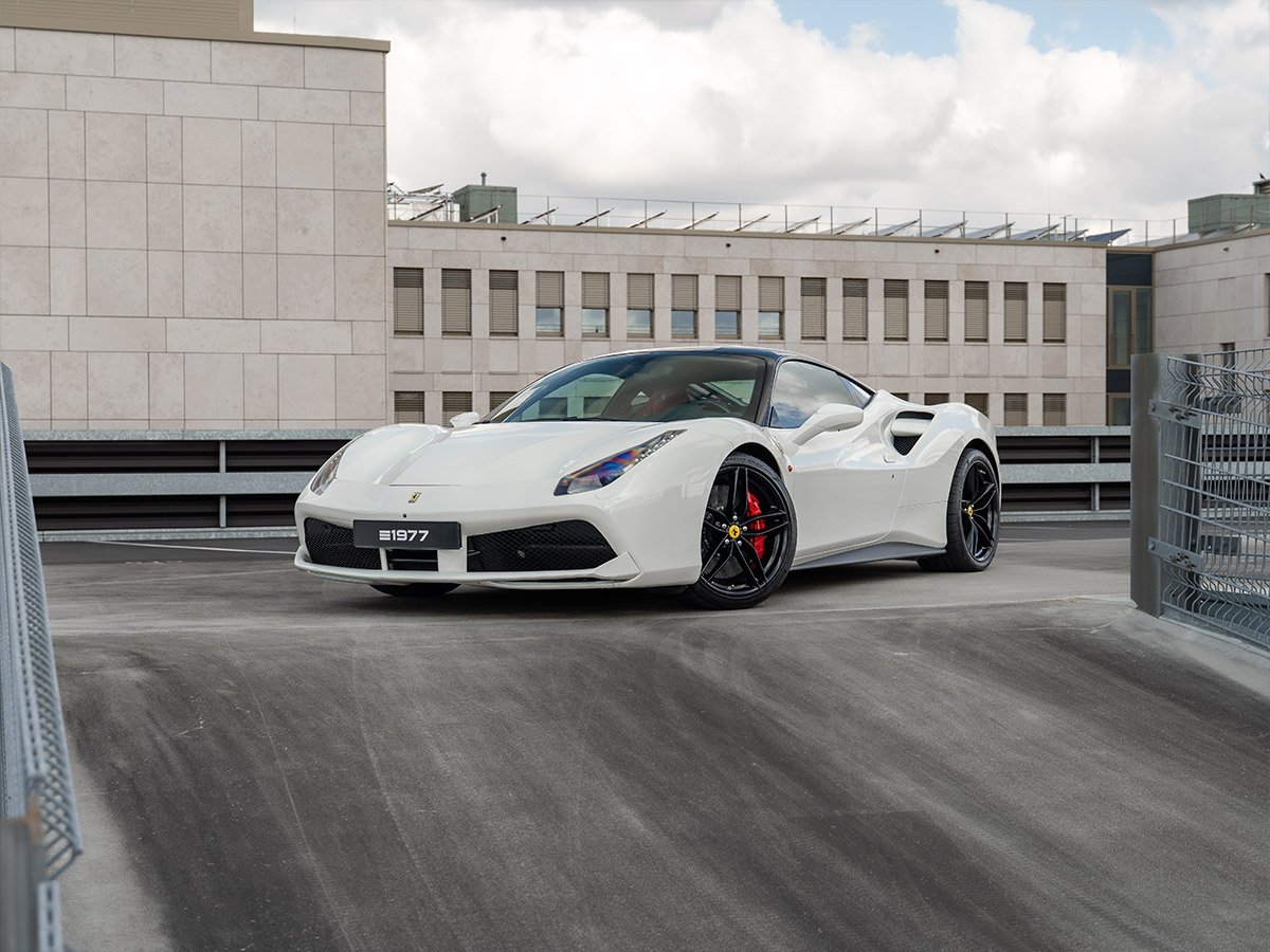ferrari-488-gtb-est2325-1200x900-web-10