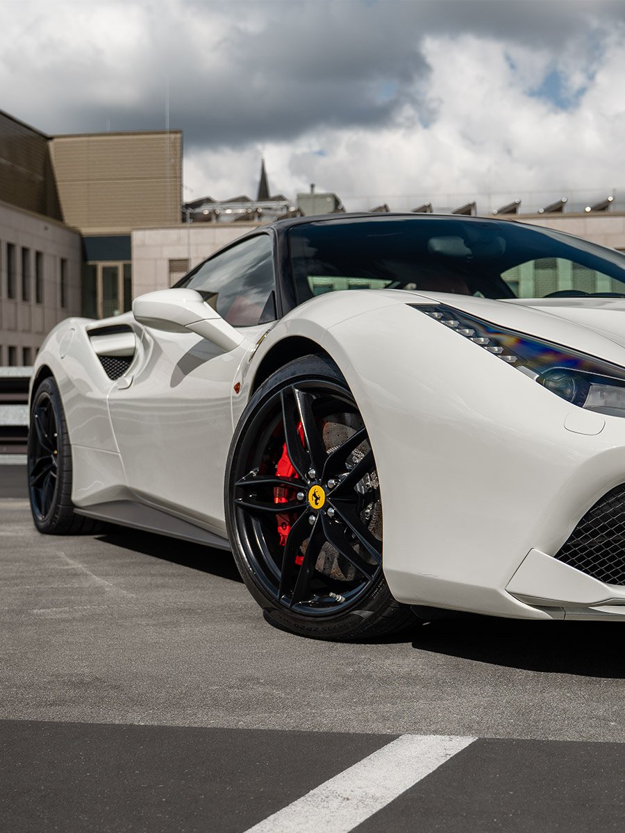 ferrari-488-gtb-est2325-900x1200-web-04