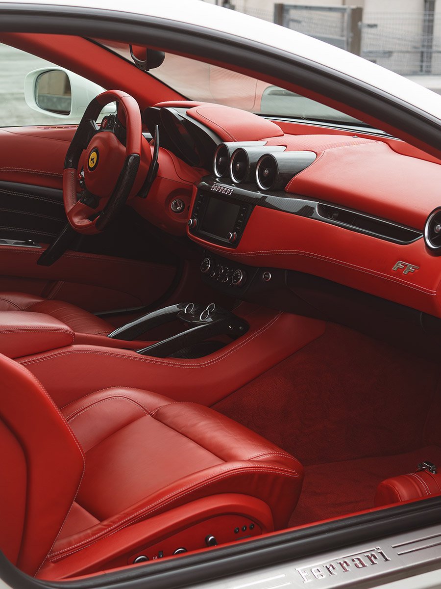 ferrari-ff-hs86ff1-900x1200-web-01