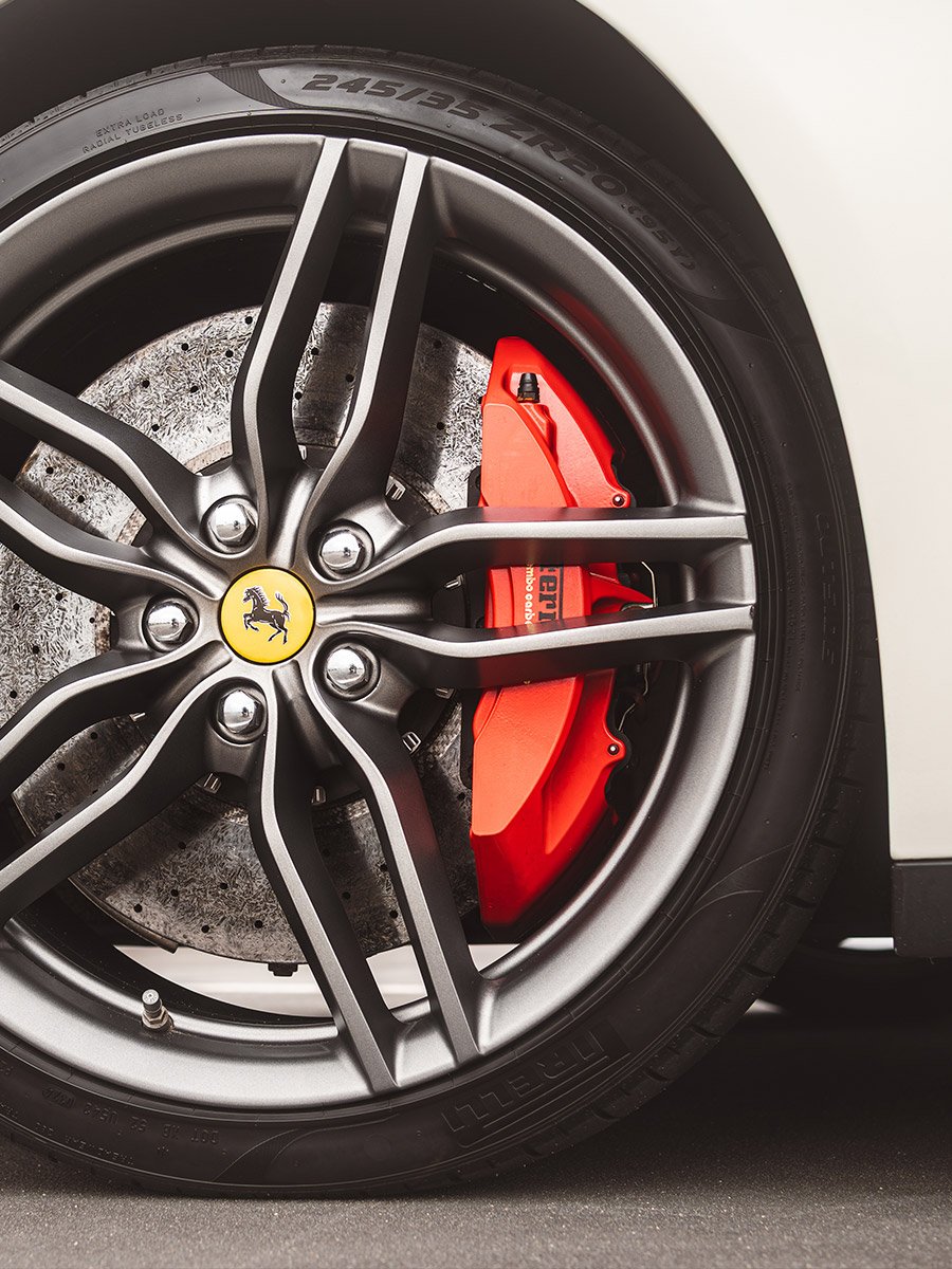 ferrari-ff-hs86ff1-900x1200-web-02