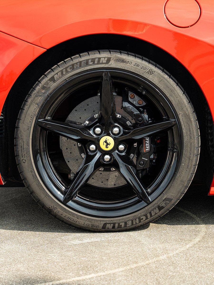 ferrari_488_gtb_est45td-900x1200-02