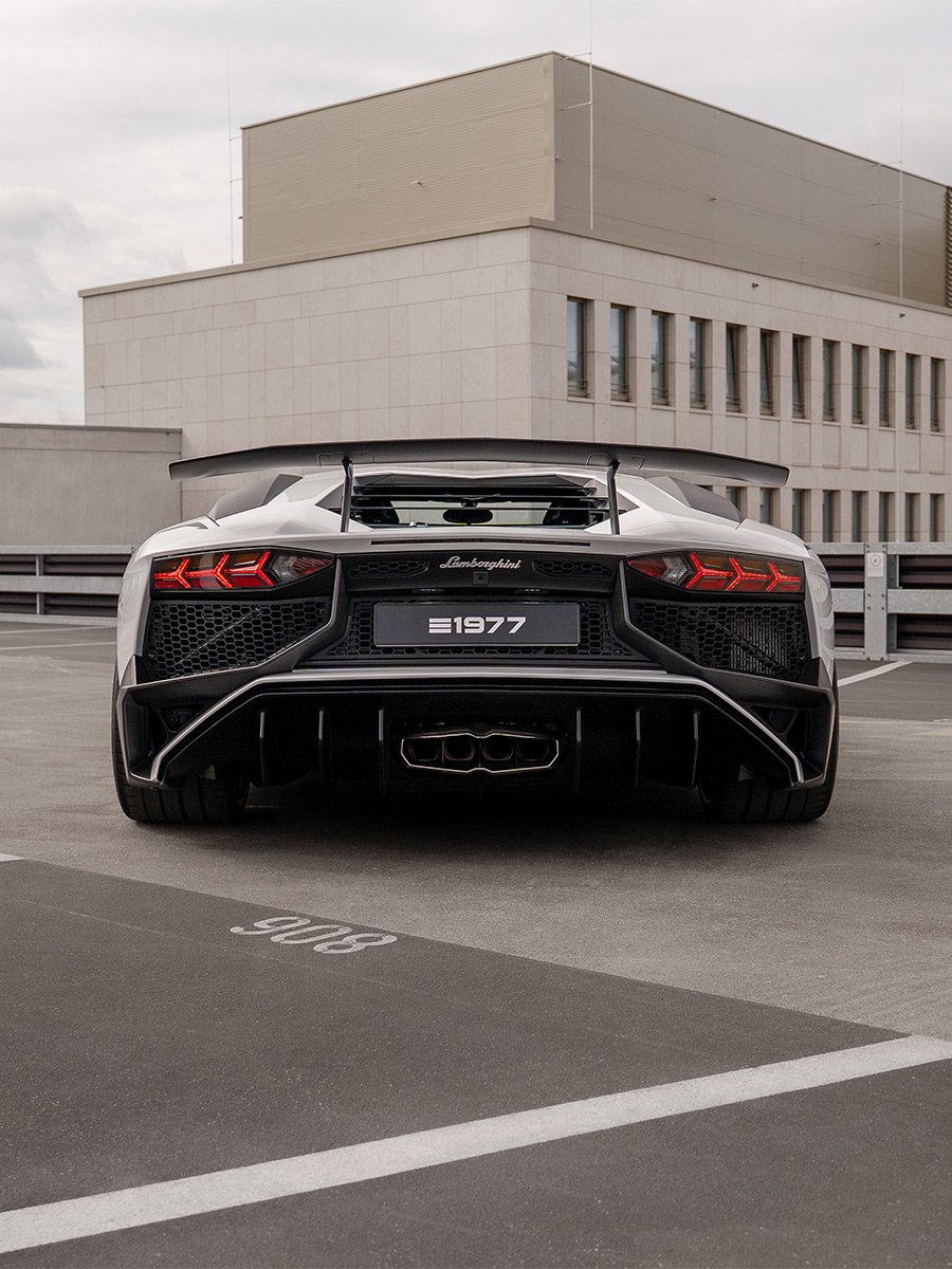 lamborghini-aventador-sv-hs25g17-900x1200-01