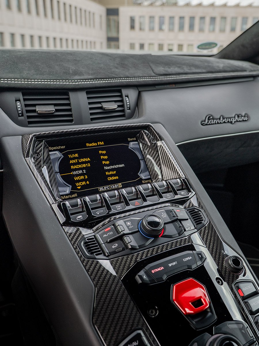 lamborghini-aventador-sv-hs25g17-900x1200-03