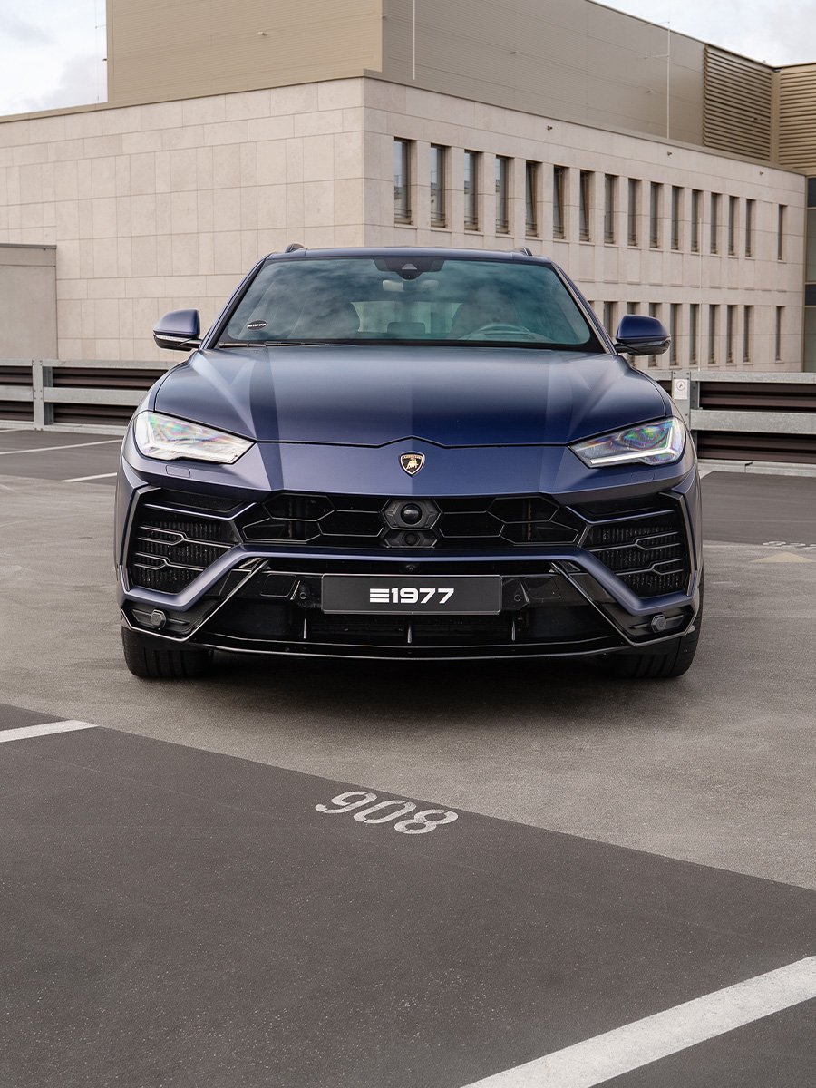 lamborghini-urus-hs47p49-900x1200-01