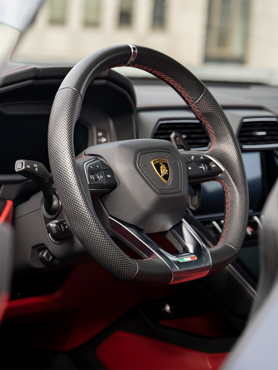lamborghini-urus-hs47p49-900x1200-04