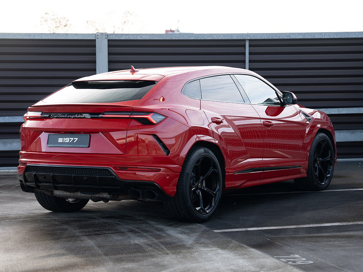 lamborghini-urus-hs61a92-1200x900-web-05