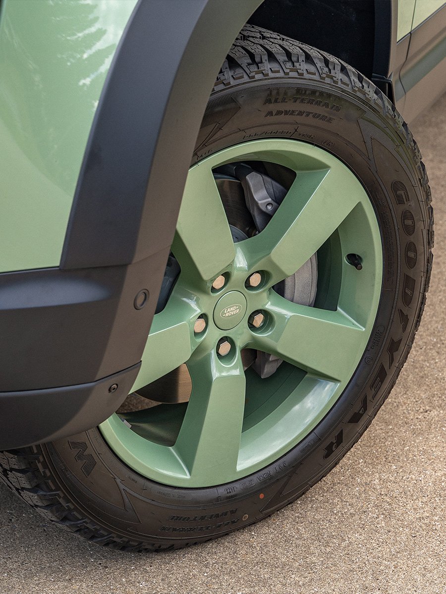 land-rover-defender-110-75th-limited-edition-hs15fp3-900x1200-04
