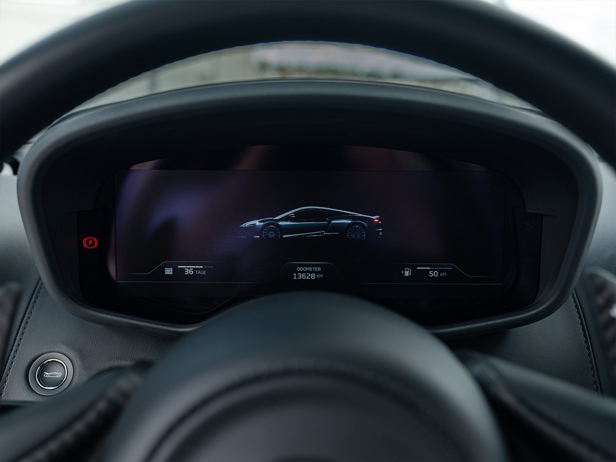 mclaren-gt-hs4978b-1200x900-web-09