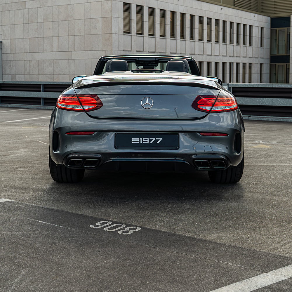 mercedes-amg-c-63s-cabrio-est45x4-1000x1000-01