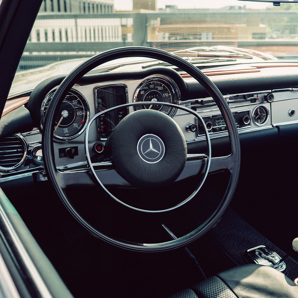 mercedes-benz-280-sl-pagode-hs113s2-1000x1000-03