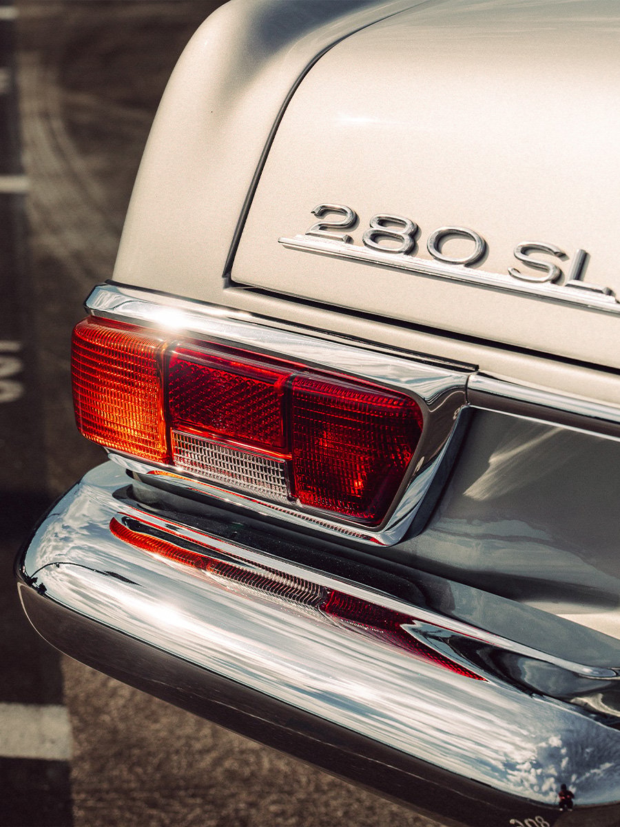 mercedes-benz-280-sl-pagode-hs113s2-900x1200-01