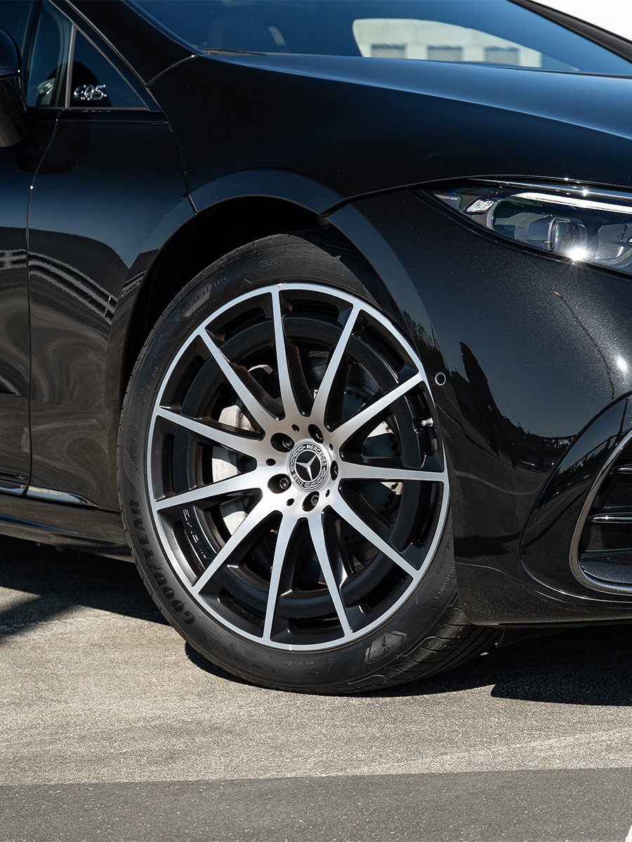 mercedes-benz-eqs-580-hs858v9-900x1200-02