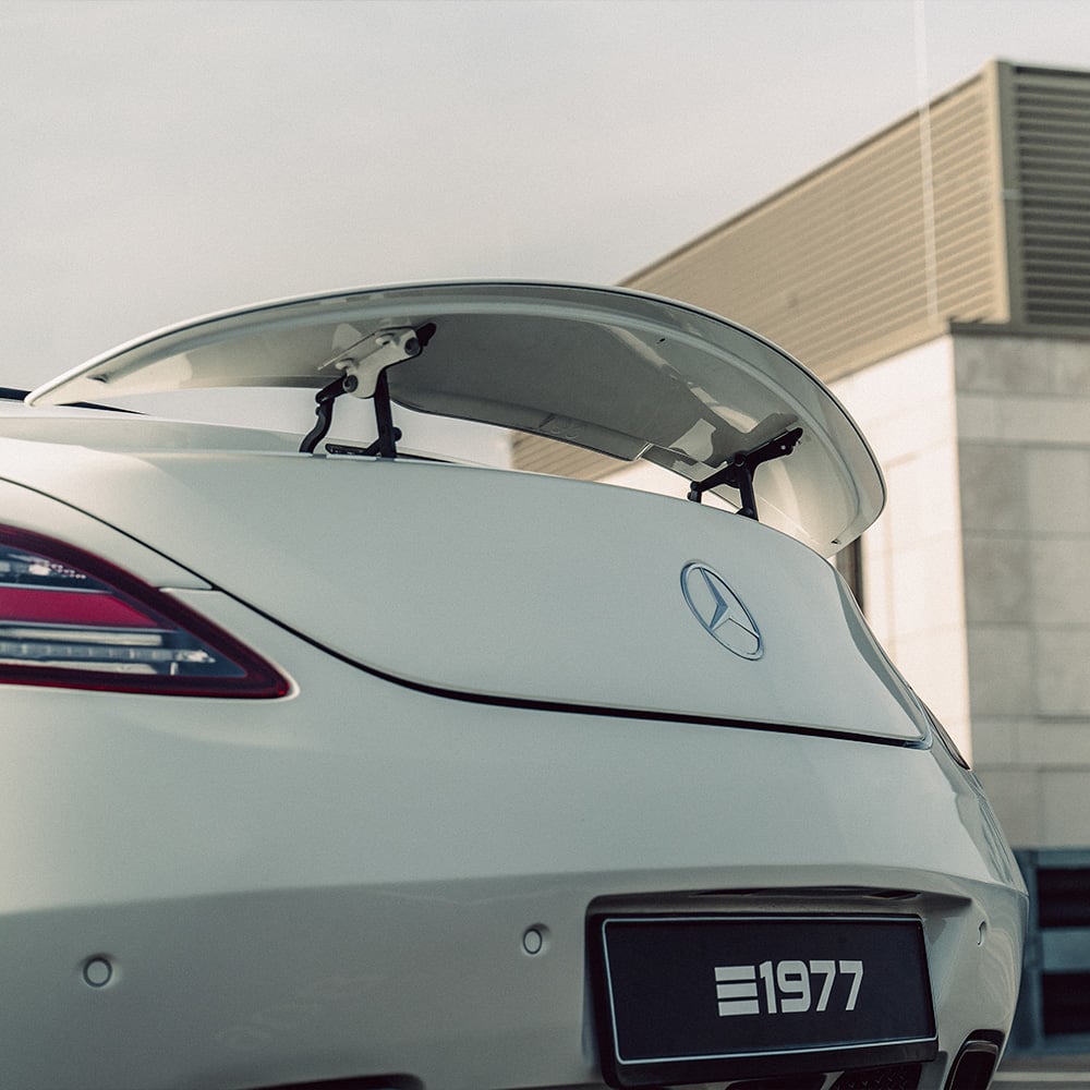 mercedes-benz-sls-amg-roadster-gt-hs761sq-1000x1000-03