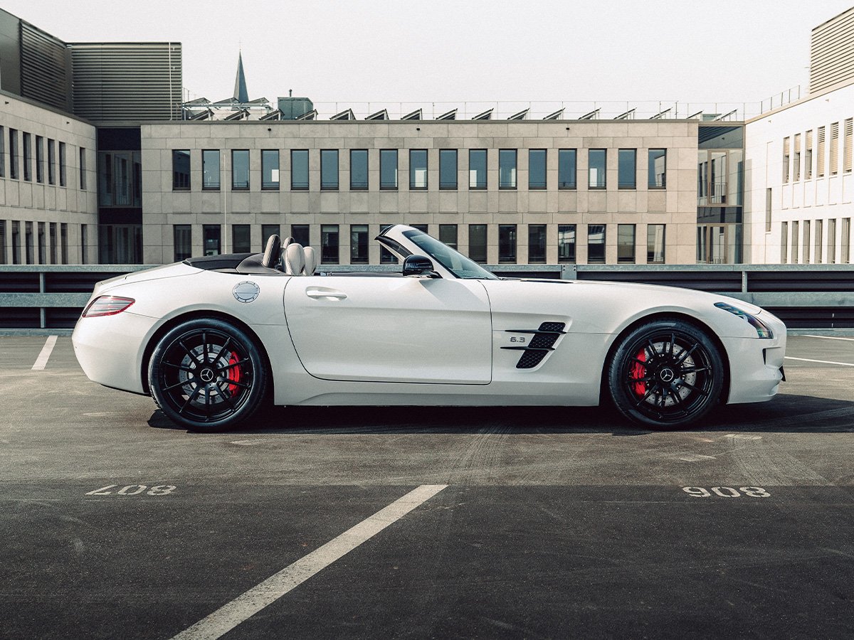 mercedes-benz-sls-amg-roadster-gt-hs761sq-1200x900-03