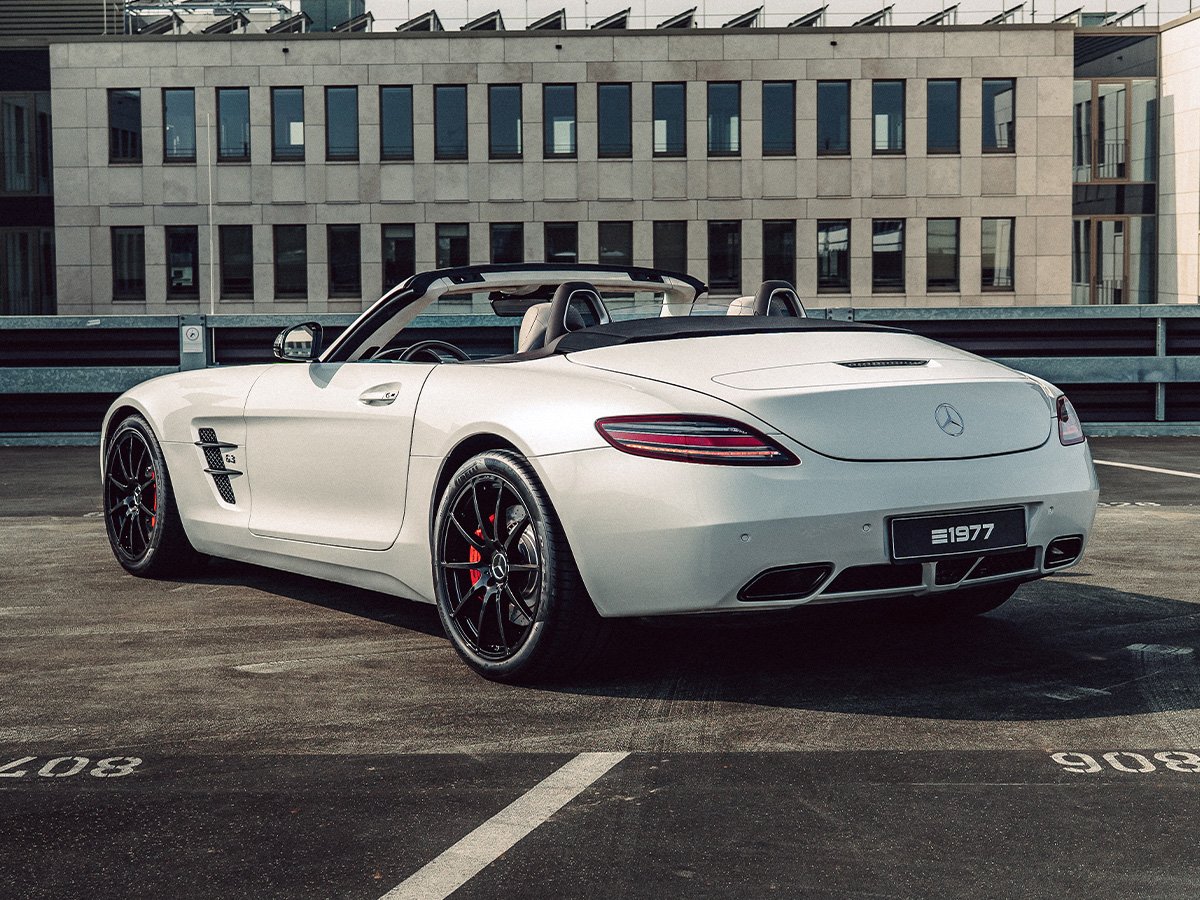 mercedes-benz-sls-amg-roadster-gt-hs761sq-1200x900-05