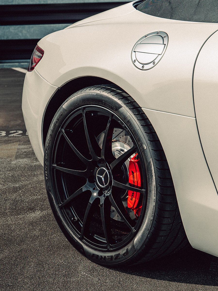 mercedes-benz-sls-amg-roadster-gt-hs761sq-900x1200-01