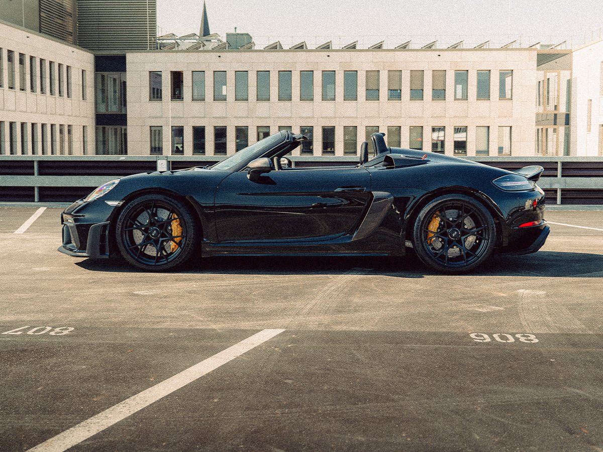 porsche-718-boxster-spyder-rs-hs326b1-1200x900-03