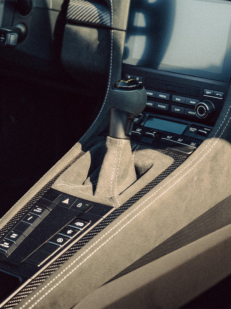 porsche-718-boxster-spyder-rs-hs326b1-900x1200-03