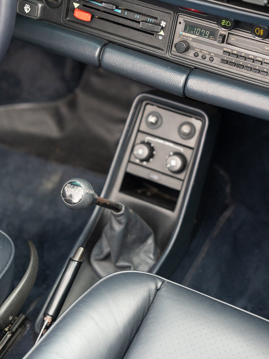 porsche-911-carrera-g50-hsy2adzb-900x1200-02