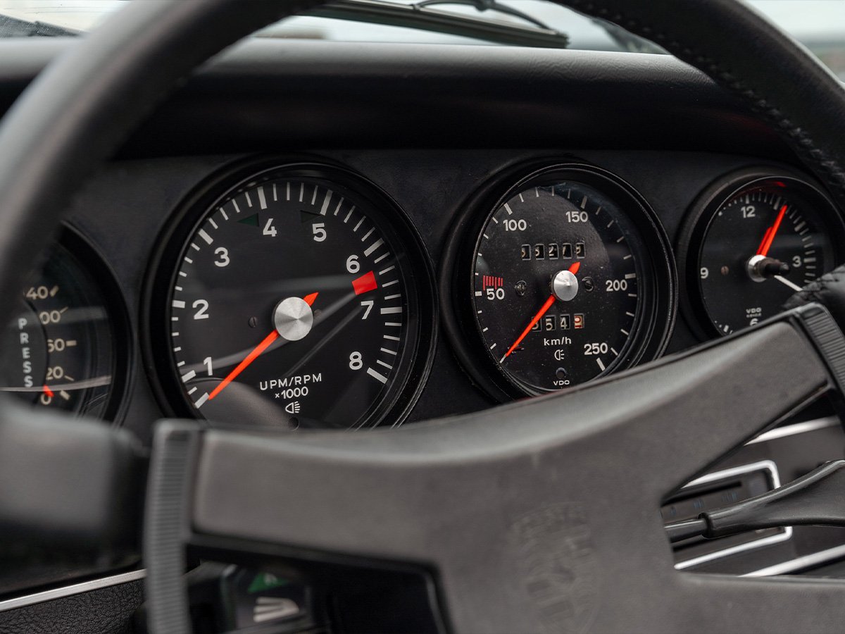 porsche-911-t-targa-est35f2-1200x900-12