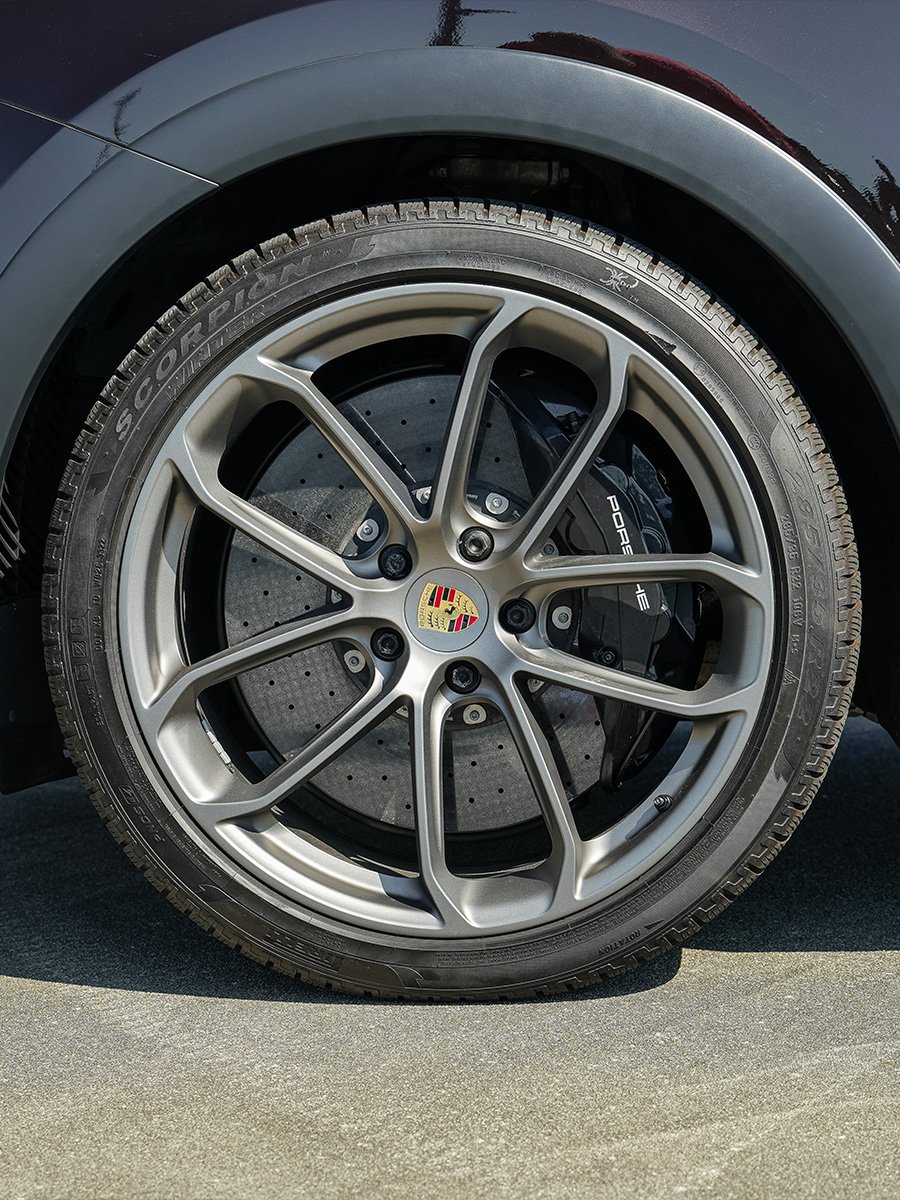 porsche-cayenne-turbo-gt-hs27hc3-900x1200-02