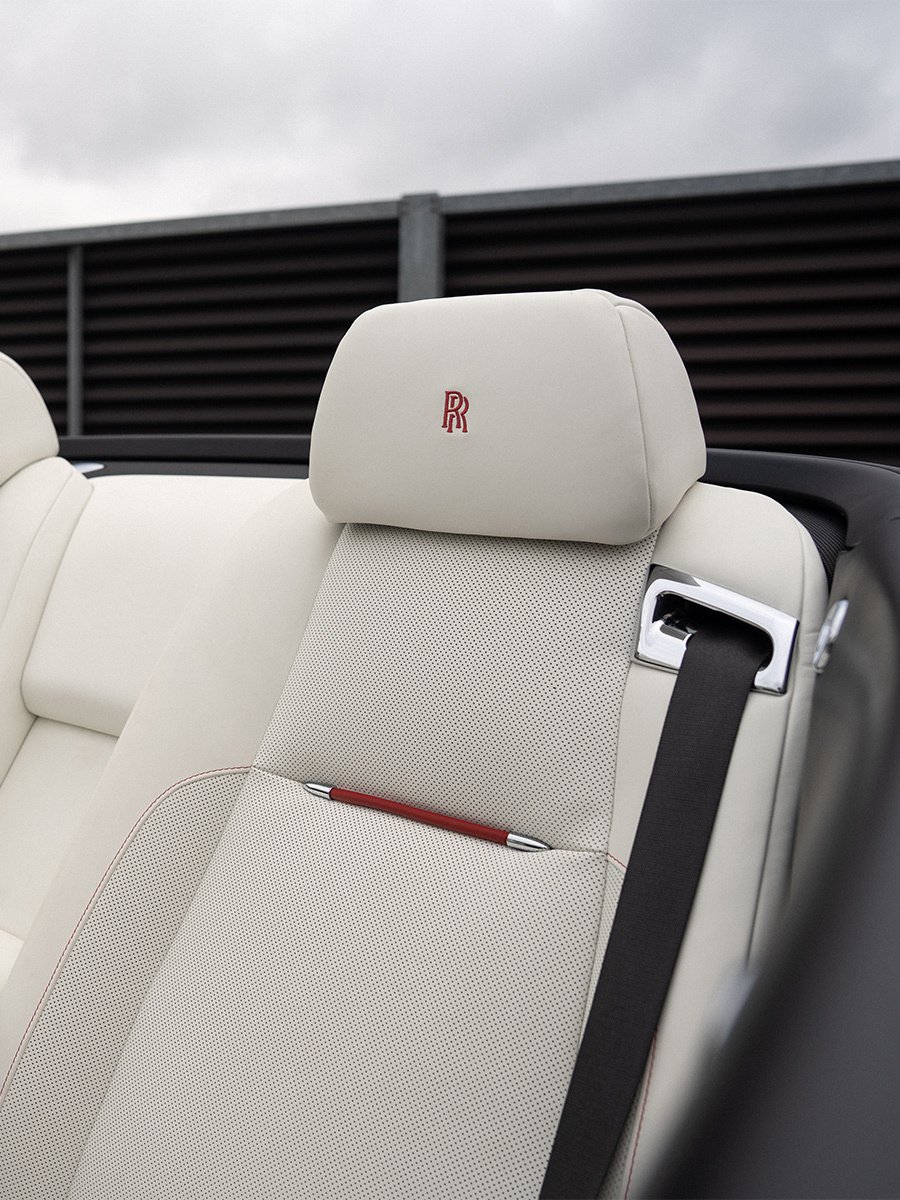 rolls-royce-dawn-cabriolet-hs863rr-900x1200-05