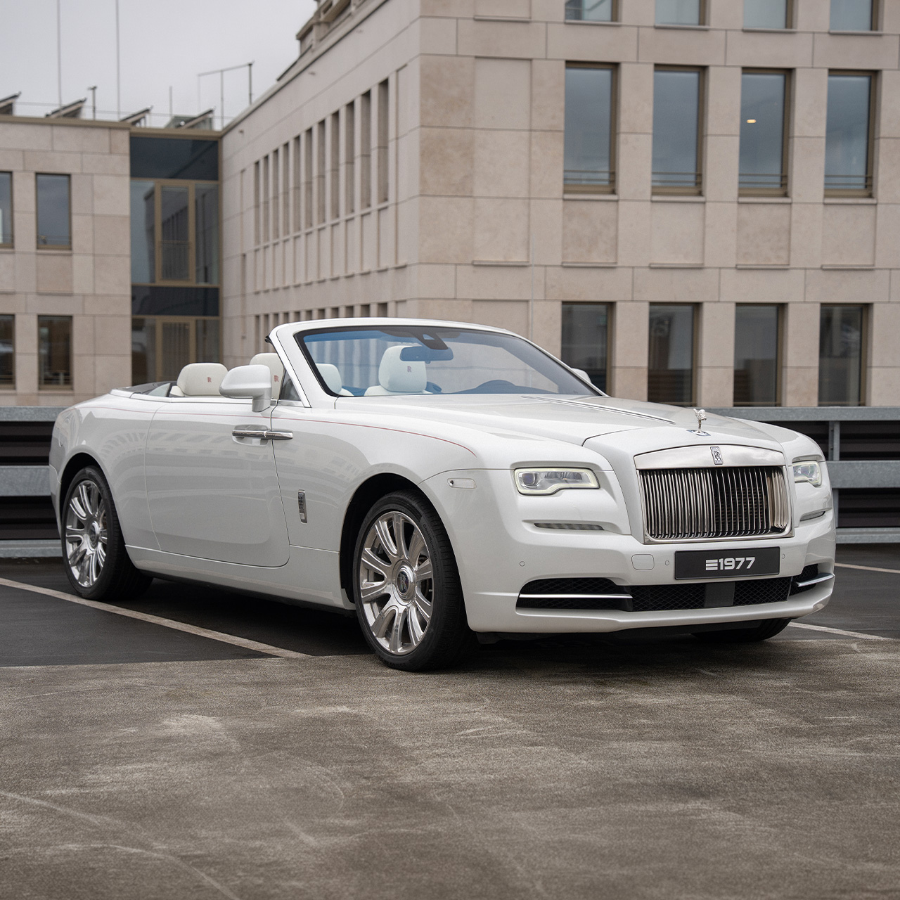 Rolls-Royce Dawn Inspired by Fashion (HS863RR)